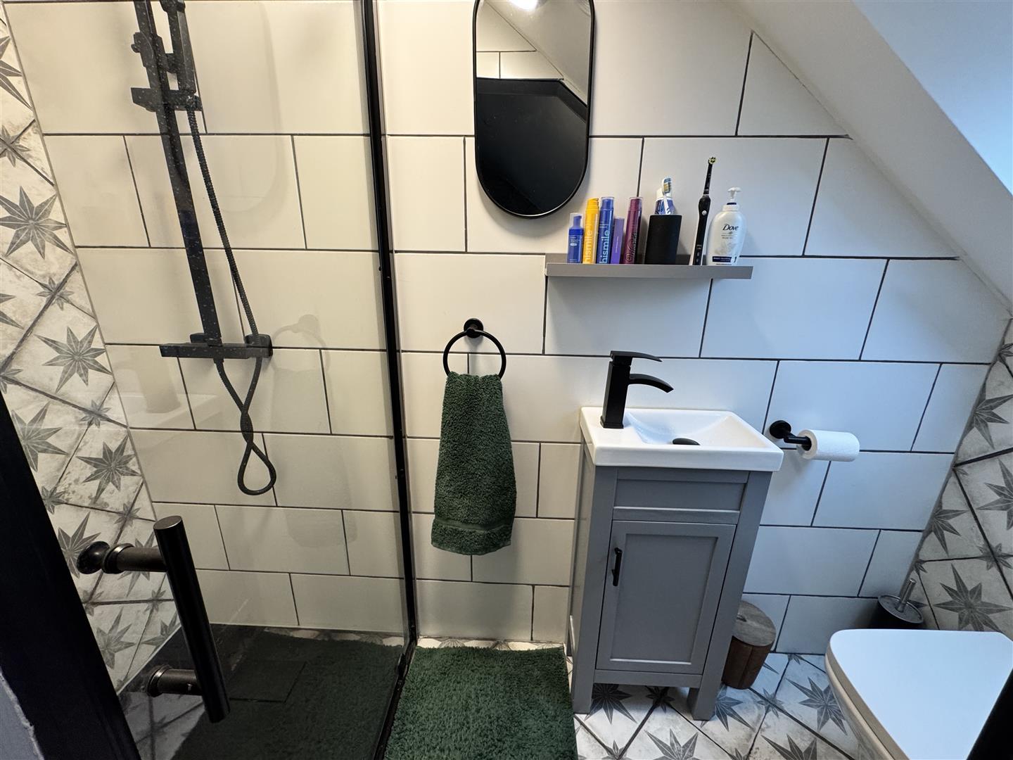 nJ0biQsBlEKlyBFMnFPHIA