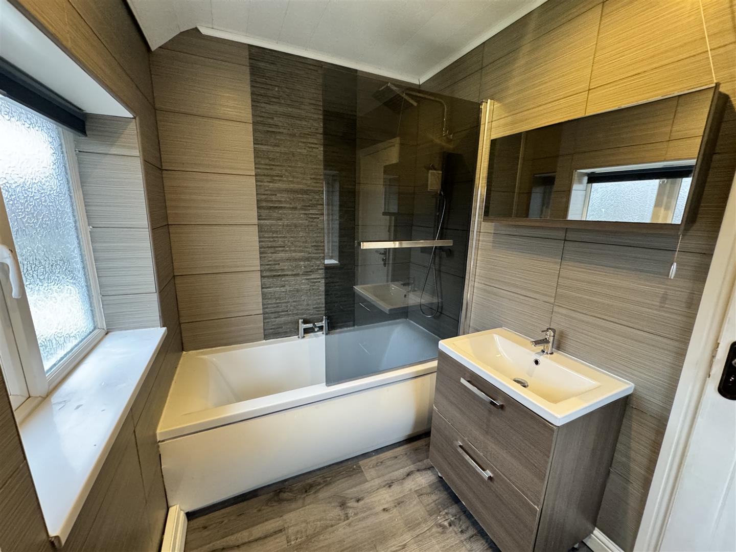 rdeLVBe9Wka6OMH2a 8SHQ