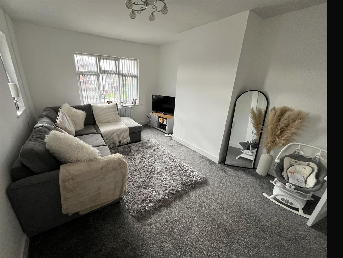 tJM3LLb tUGdyc l1TAiBA